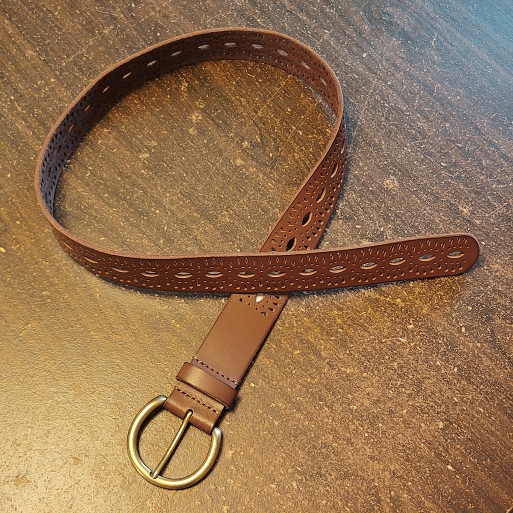 Lucky Brand lazer cut genuine leather belt, size small, brown